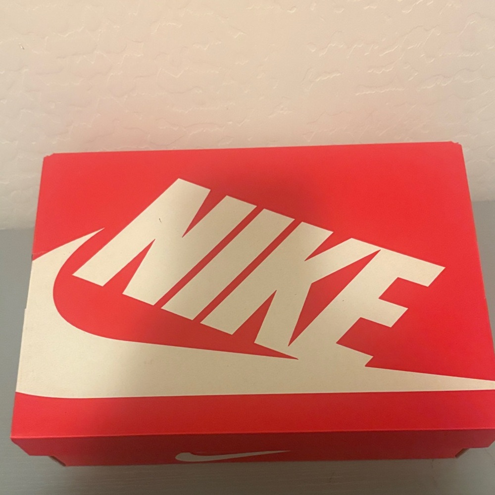 Nike court borough low recraft